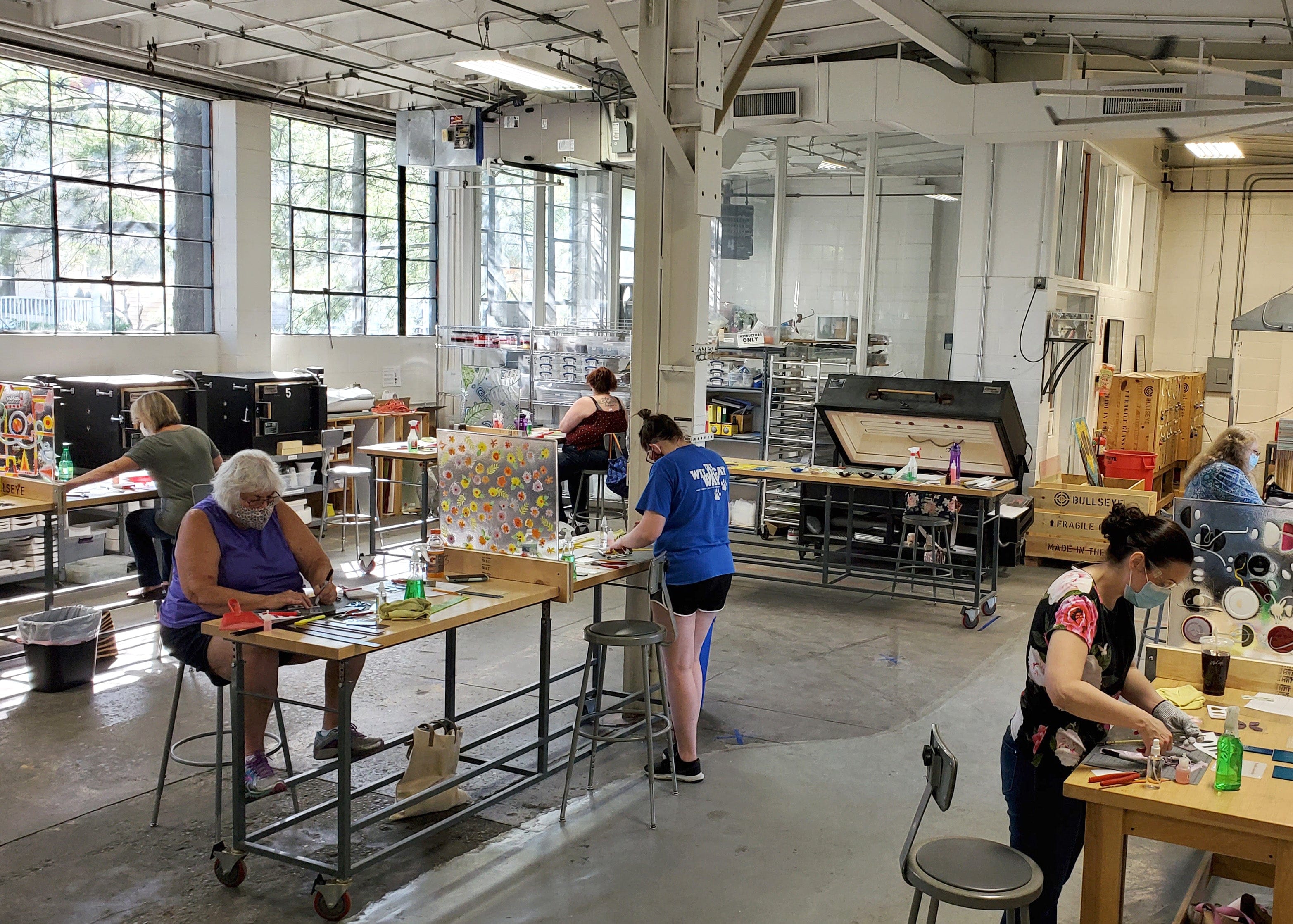 GLASSROOM Glass Class Ebb + Flow Bowls - Guided Workshop (1-day)