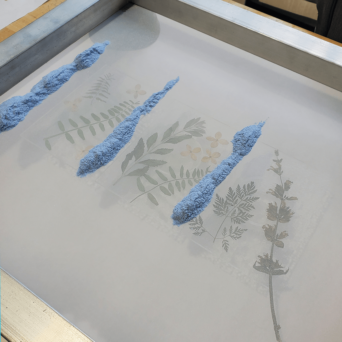 GLASSROOM Glass Class Cyanotype Inspired: Floral Blocks - Guided Workshop